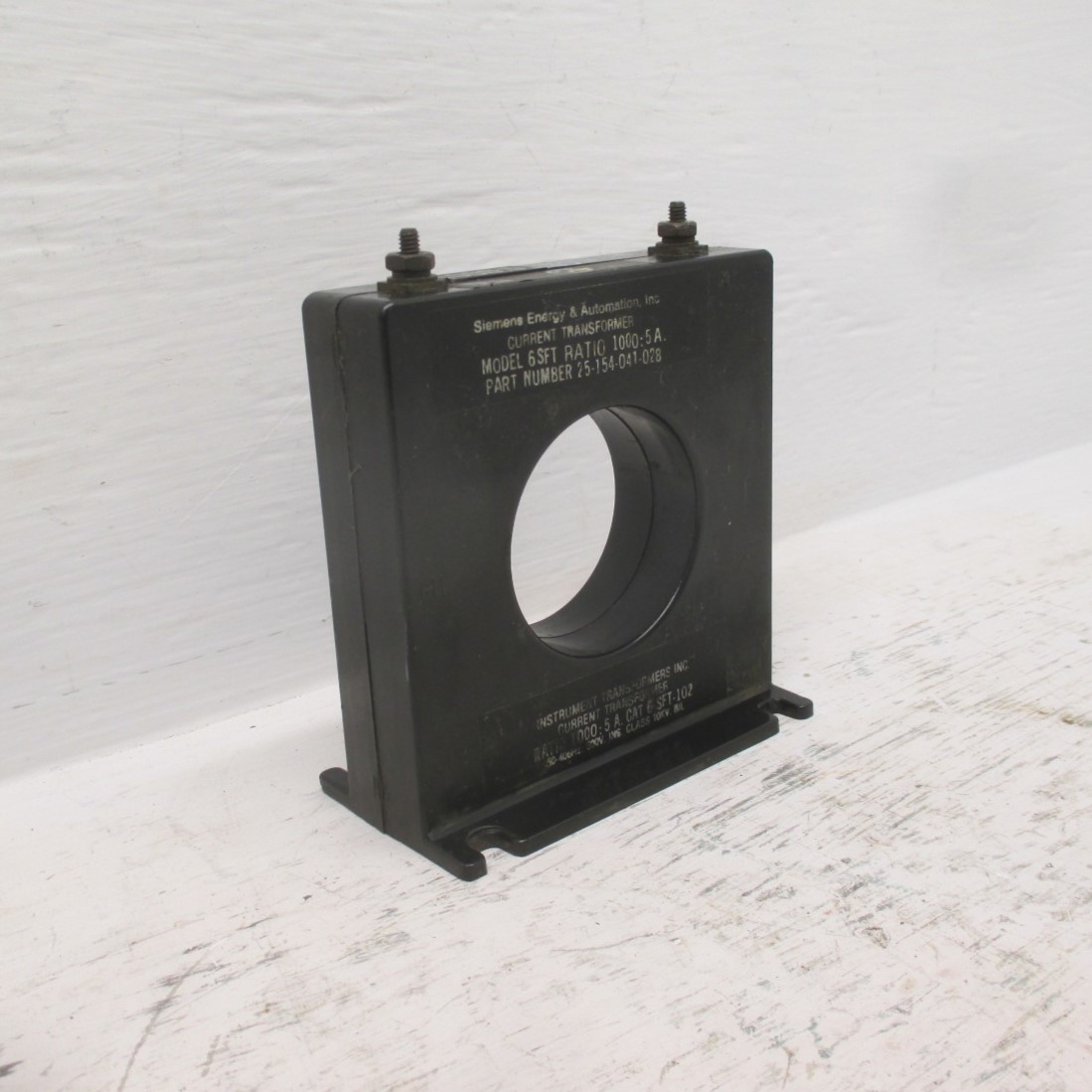 Siemens 25-154-041-028 Model 6SFT Current Transformer Ratio 1000:5A CT 600V (AH0406-10)