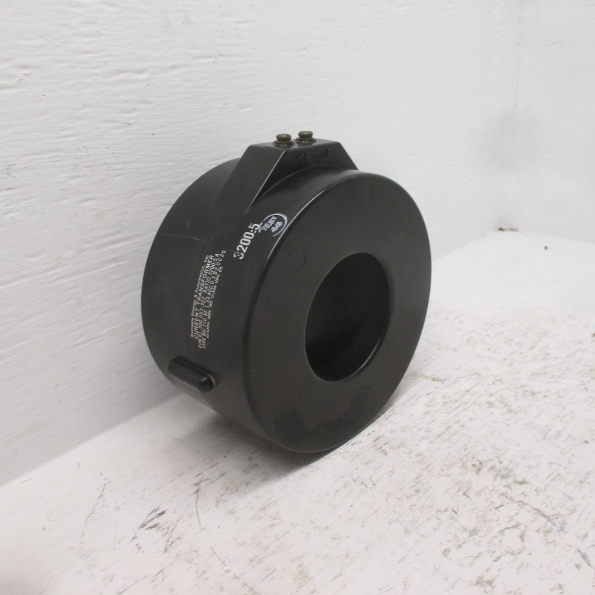 Siemens 61-300-057-322 Type RD-210 Current Transformer Ratio 3200:5A CT 600V (AH0405-1)