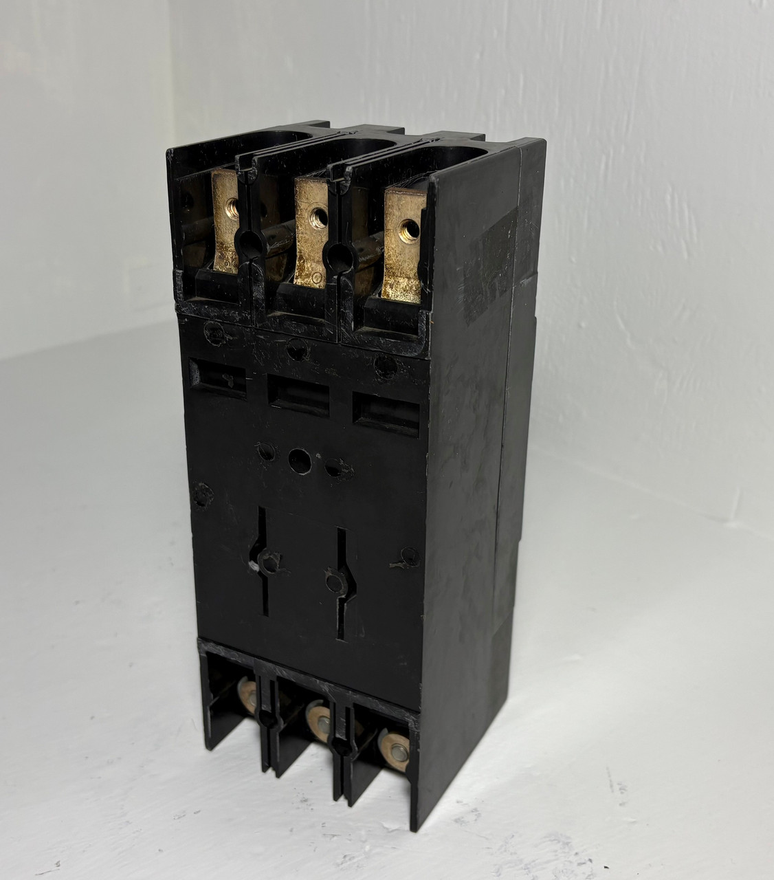 GE TFJ236100 100A Circuit Breaker 480/600V 3 Pole 100 Amp General Electric (EM5385-1)