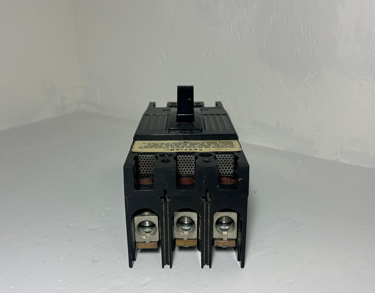 GE TFJ236100 100A Circuit Breaker 480/600V 3 Pole 100 Amp General Electric (EM5385-1)