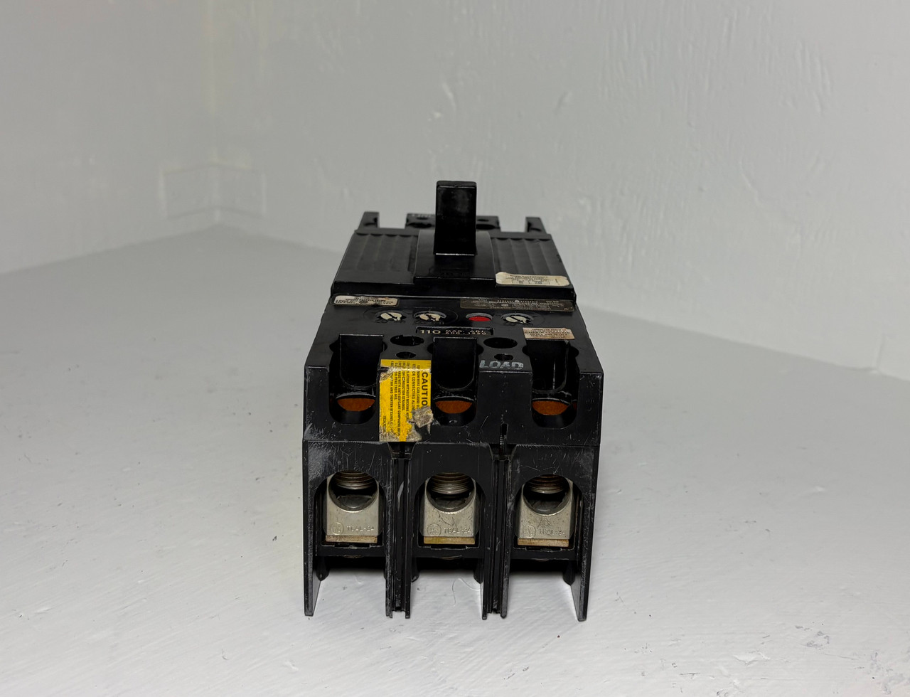 GE TFK236F000 225A Circuit Breaker 110 Amp Trip 600V TFK236110 General Electric (EM5390-1)