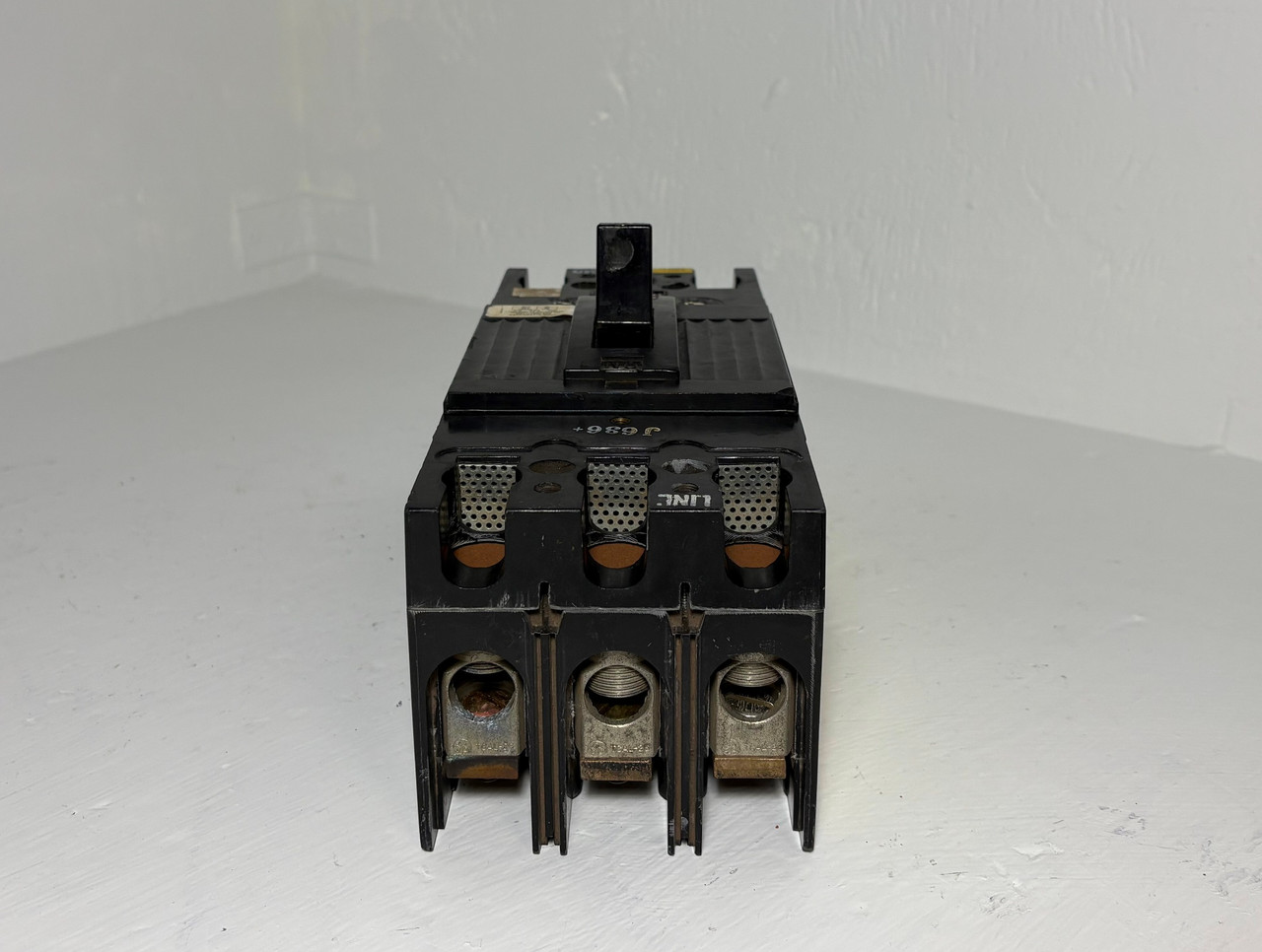 GE TFK236F000 225A Circuit Breaker 110 Amp Trip 600V TFK236110 General Electric (EM5390-1)