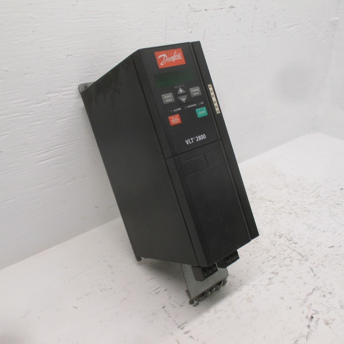 Danfoss 195N1076 VLT2840PT4B20SBR1DBF00A00 VLT 2800 VS Inverter Drive (AH0450-1)