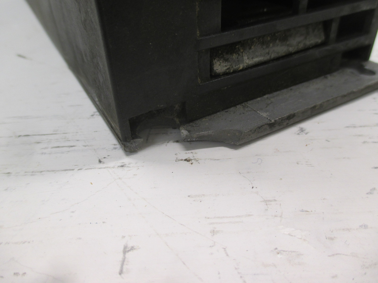 Danfoss 195N1076 VLT2840PT4B20SBR1DBF00A00 VLT 2800 VS Inverter Drive (Damaged) (AH0451-1)