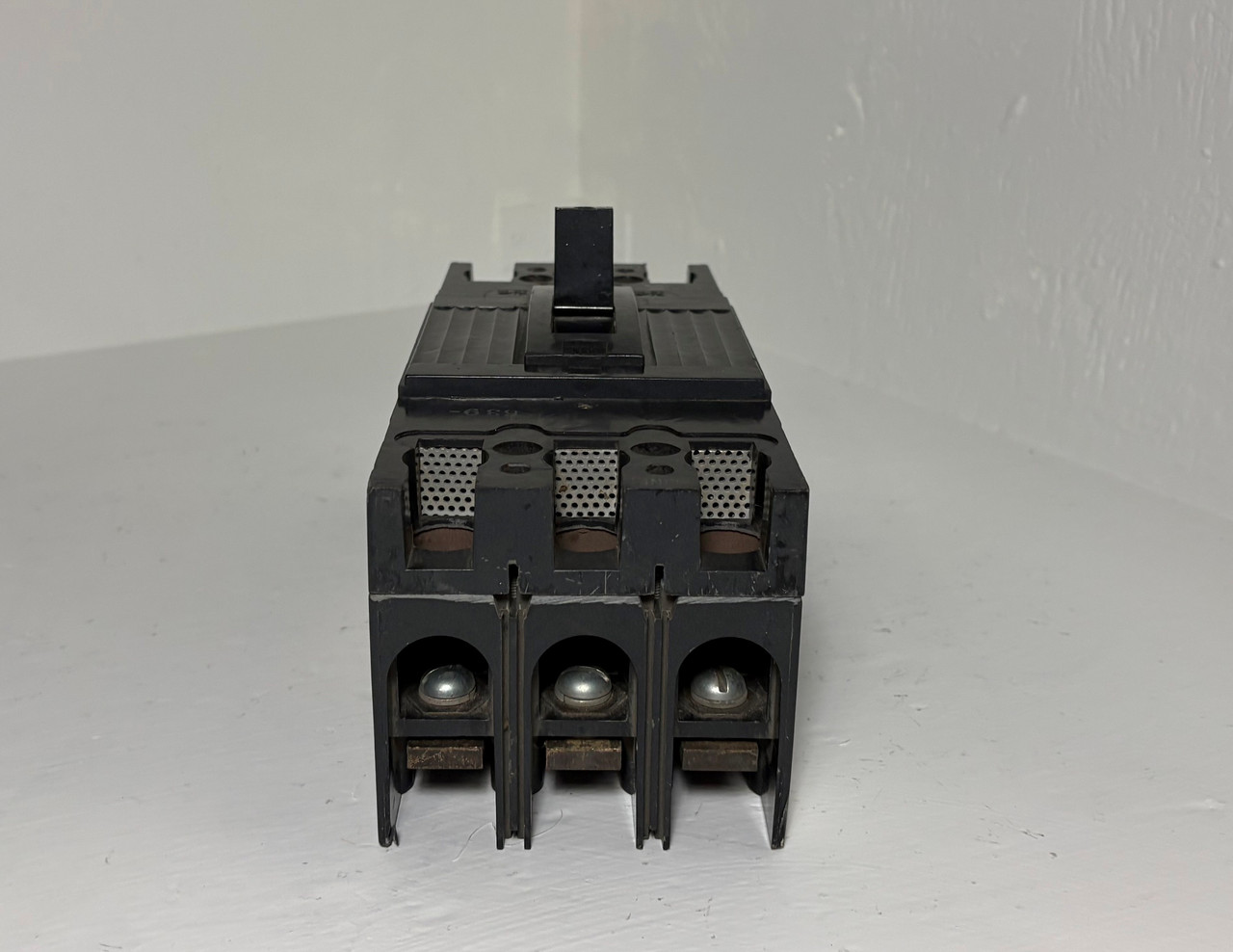 GE TFK236F000 225A Circuit Breaker 125 Amp Trip 600V TFK236125 General Electric (EM5393-1)