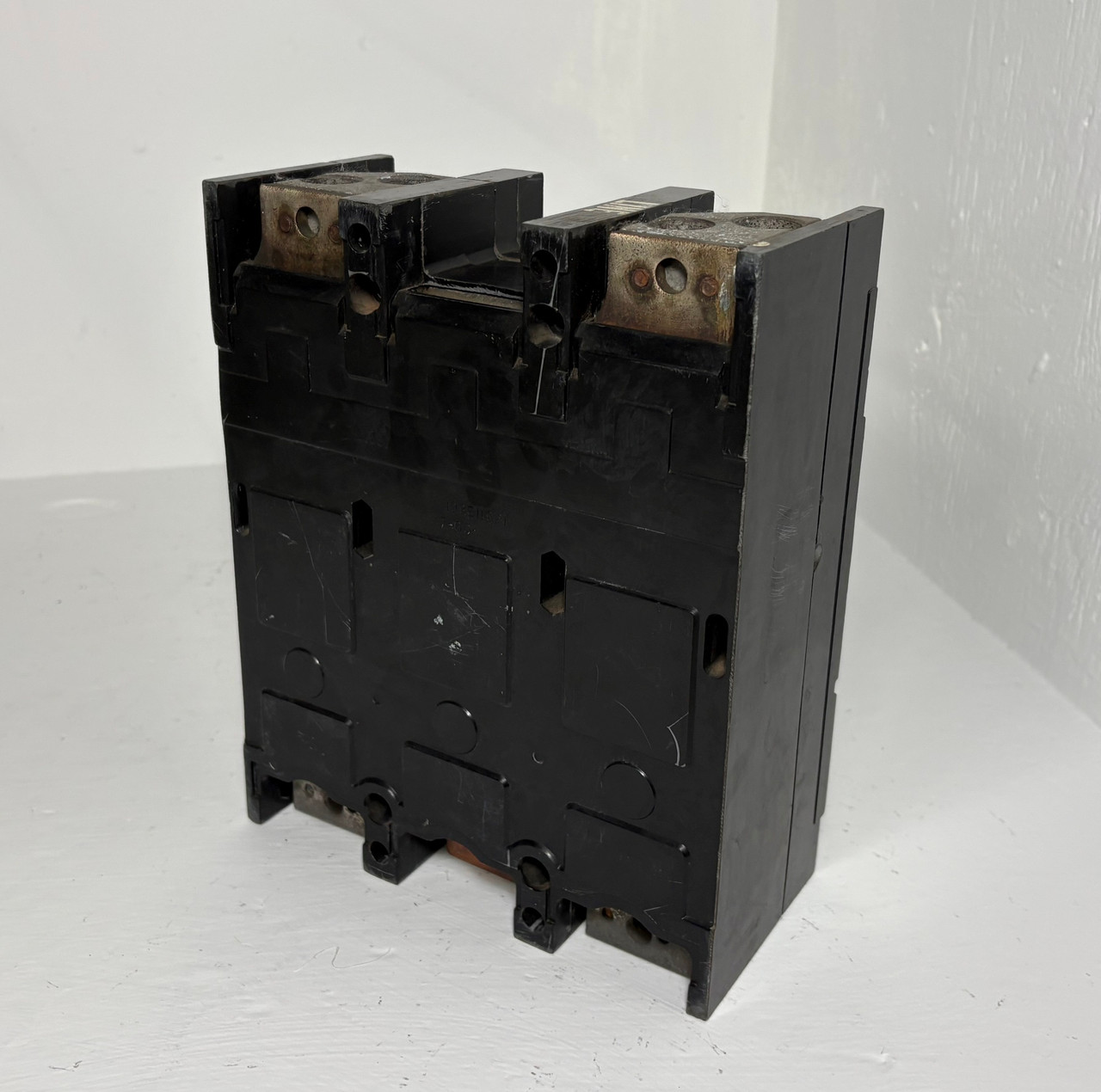 GE TJK626Y600 600A 2 Pole Molded Case Switch 2P 600 Amp 600V General Electric (EM5397-1)