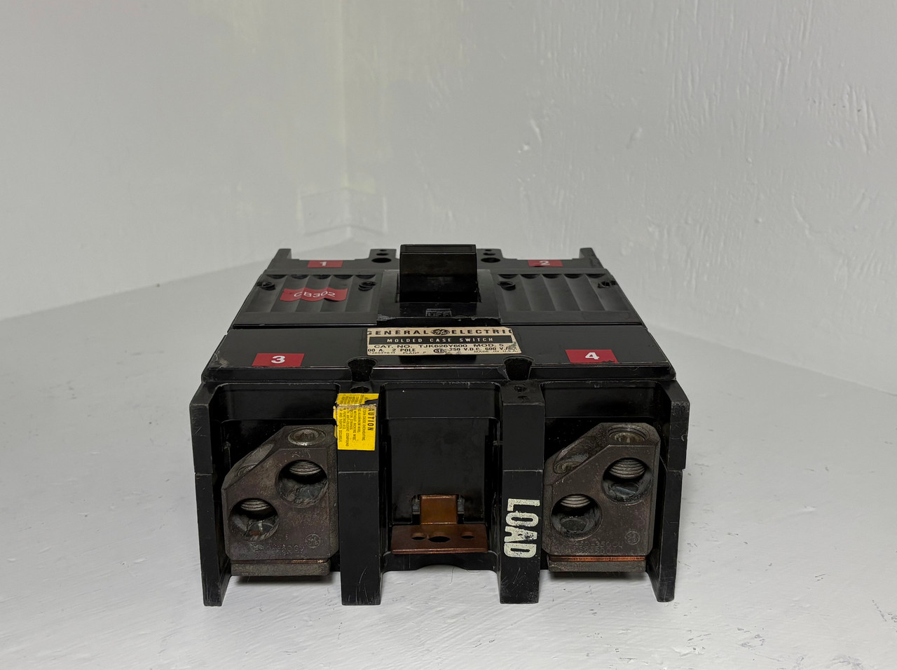 GE TJK626Y600 600A 2 Pole Molded Case Switch 2P 600 Amp 600V General Electric (EM5397-1)