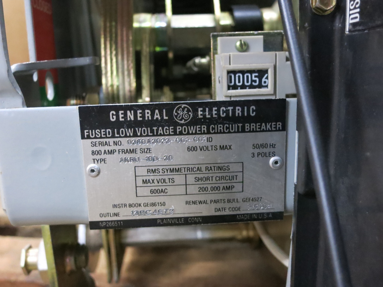 GE AKRU-10D-30 800A Fused Air Circuit Breaker LSI Trip Unit A208LSI 800 Amp EO (DW6914-1)