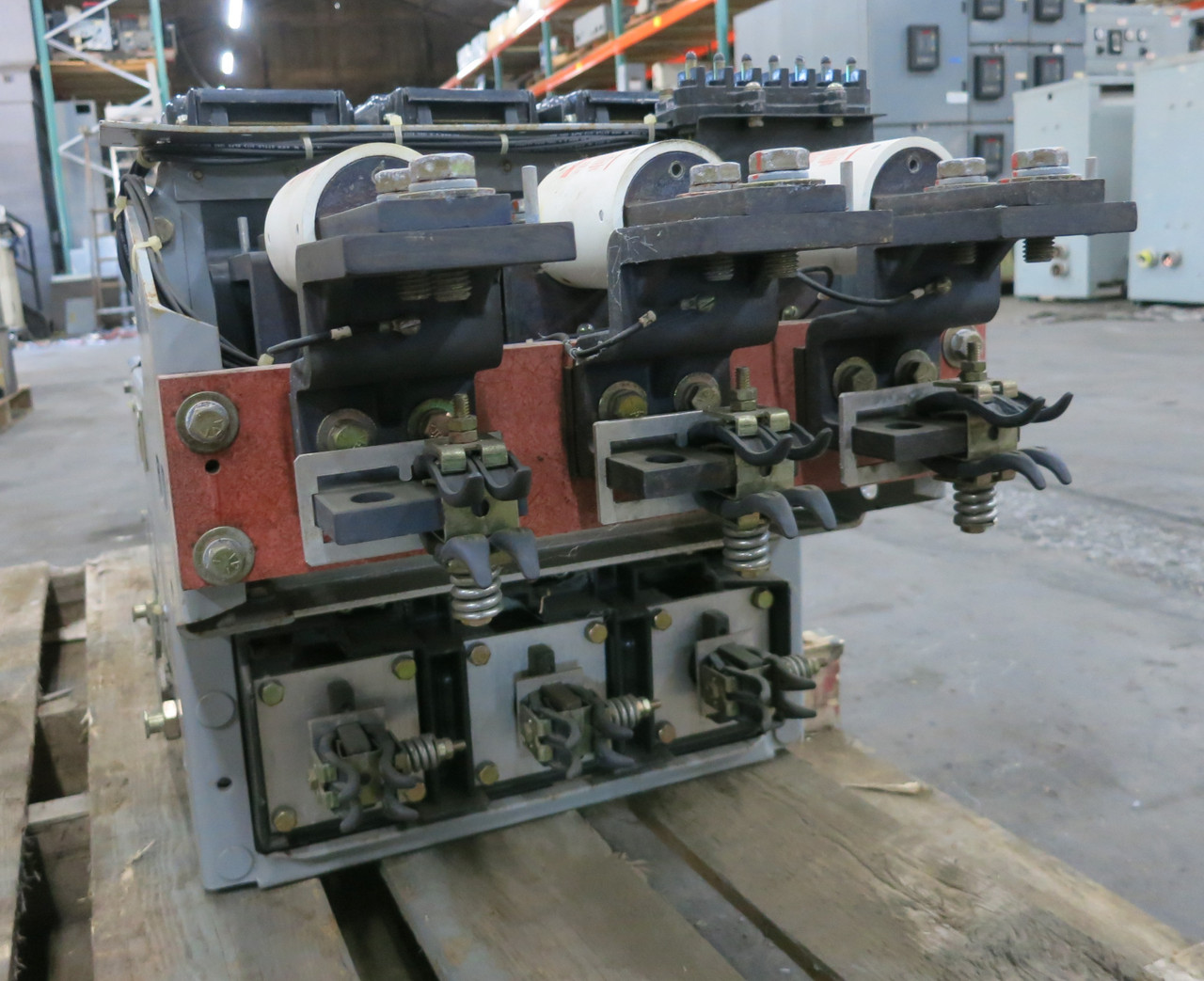 GE AKRU-10D-30 800A Fused Air Circuit Breaker LSI Trip Unit A208LSIMR 800 Amp MO (DW6931-1)