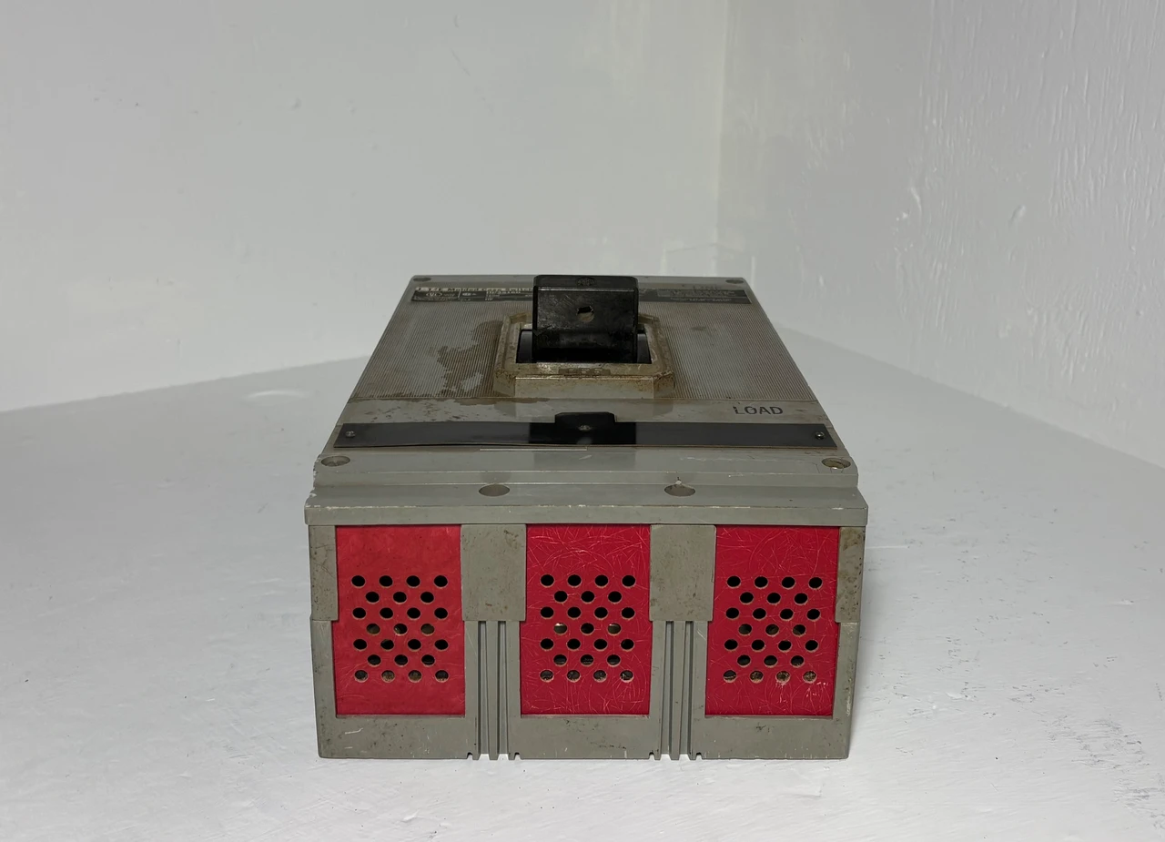 ITE Siemens HP3S160 1600A Molded Case Switch 1600 Amp Type HP 600V 3P I-T-E (EM5405-2)