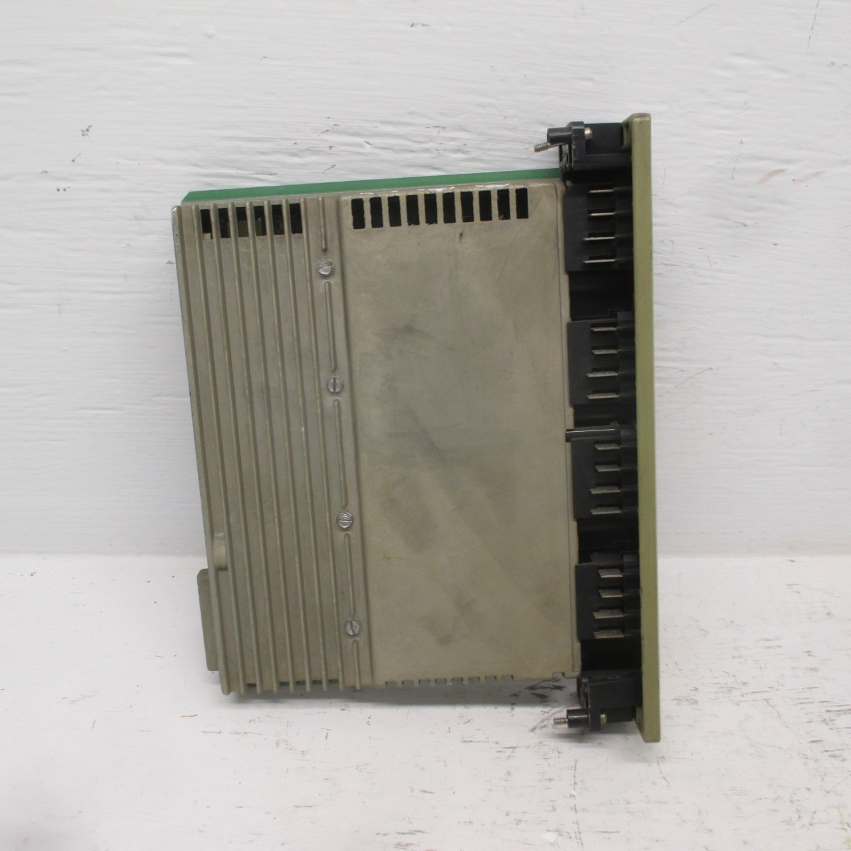 Gould Modicon AS-B803-008 B803 115-VAC Input Module A 8PT I/O PLC (AH0473-1)