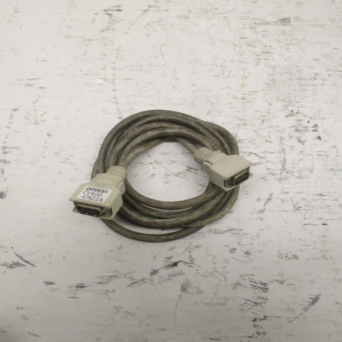 Omron CV500-CN22A  I/O Expansion Cable PLC Connector E67347-WH 20276 80C VW-1 (AH0475-1)