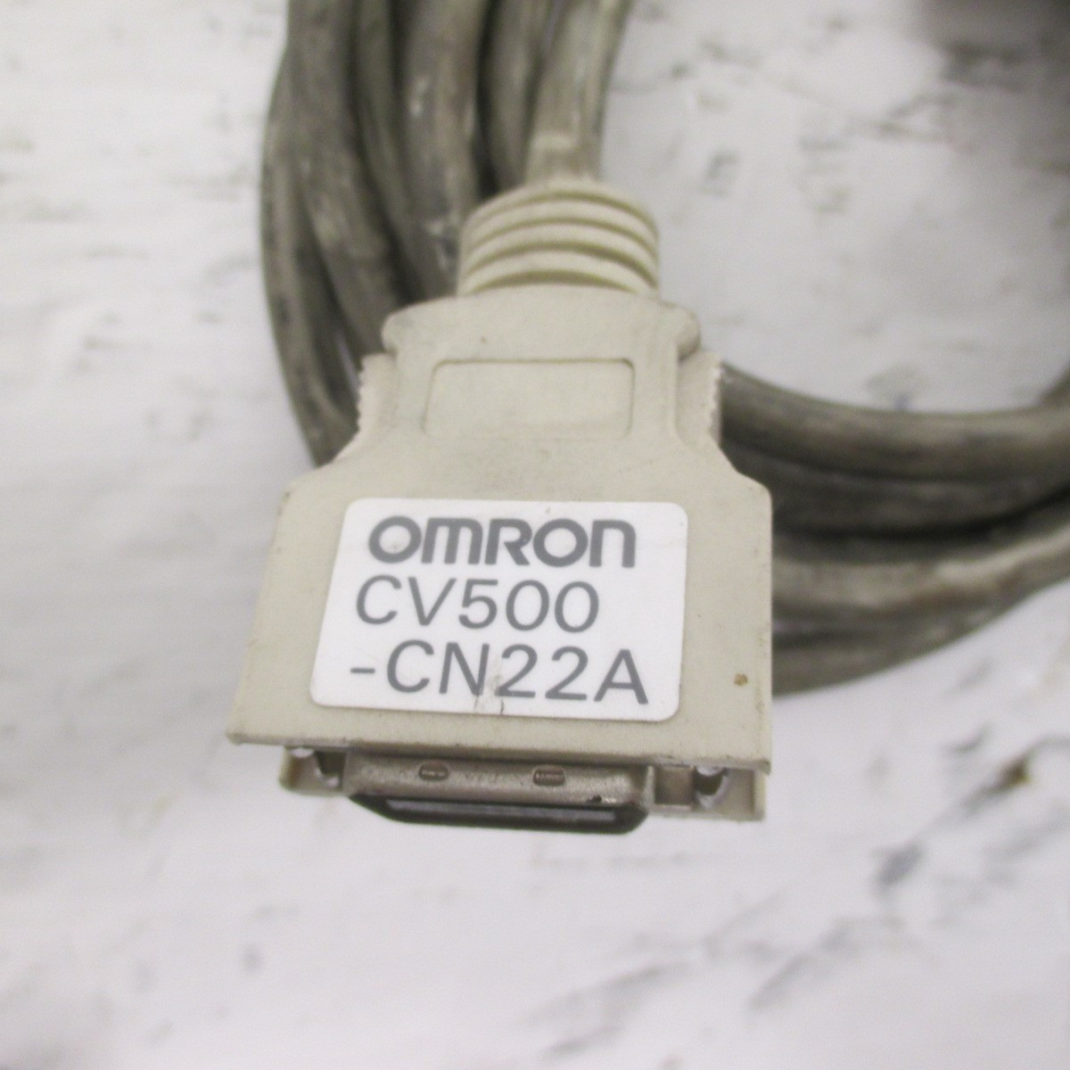 Omron CV500-CN22A  I/O Expansion Cable PLC Connector E67347-WH 20276 80C VW-1 (AH0475-1)