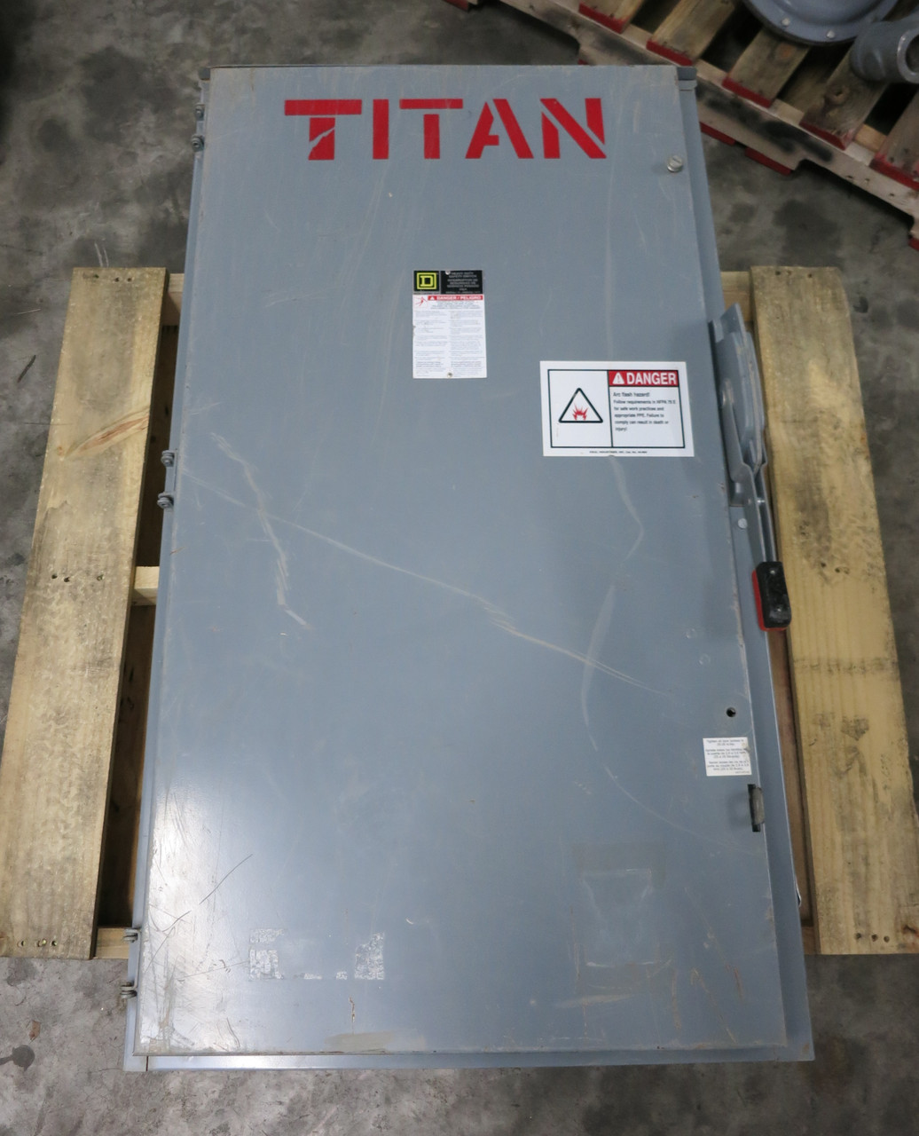 Square D H365NR 400A 600V Fusible Switch Disconnect 400 Amp H365 Outdoor 3R (DW6954-1)