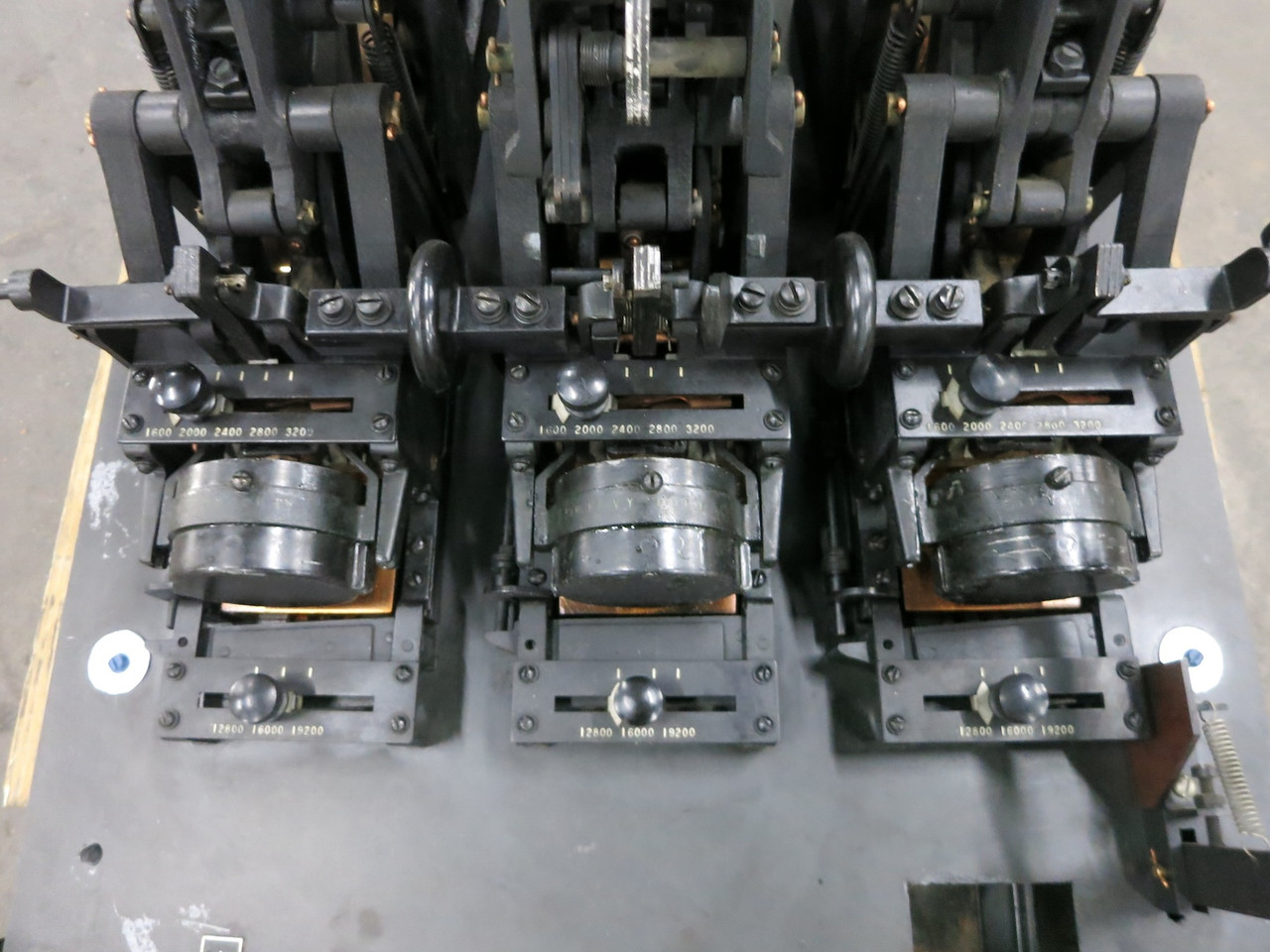 I-T-E LX 1600A Air Circuit Breaker 600V LX1600 1600 Amp 600 VAC LX1600A 18197 (DW6960-1)