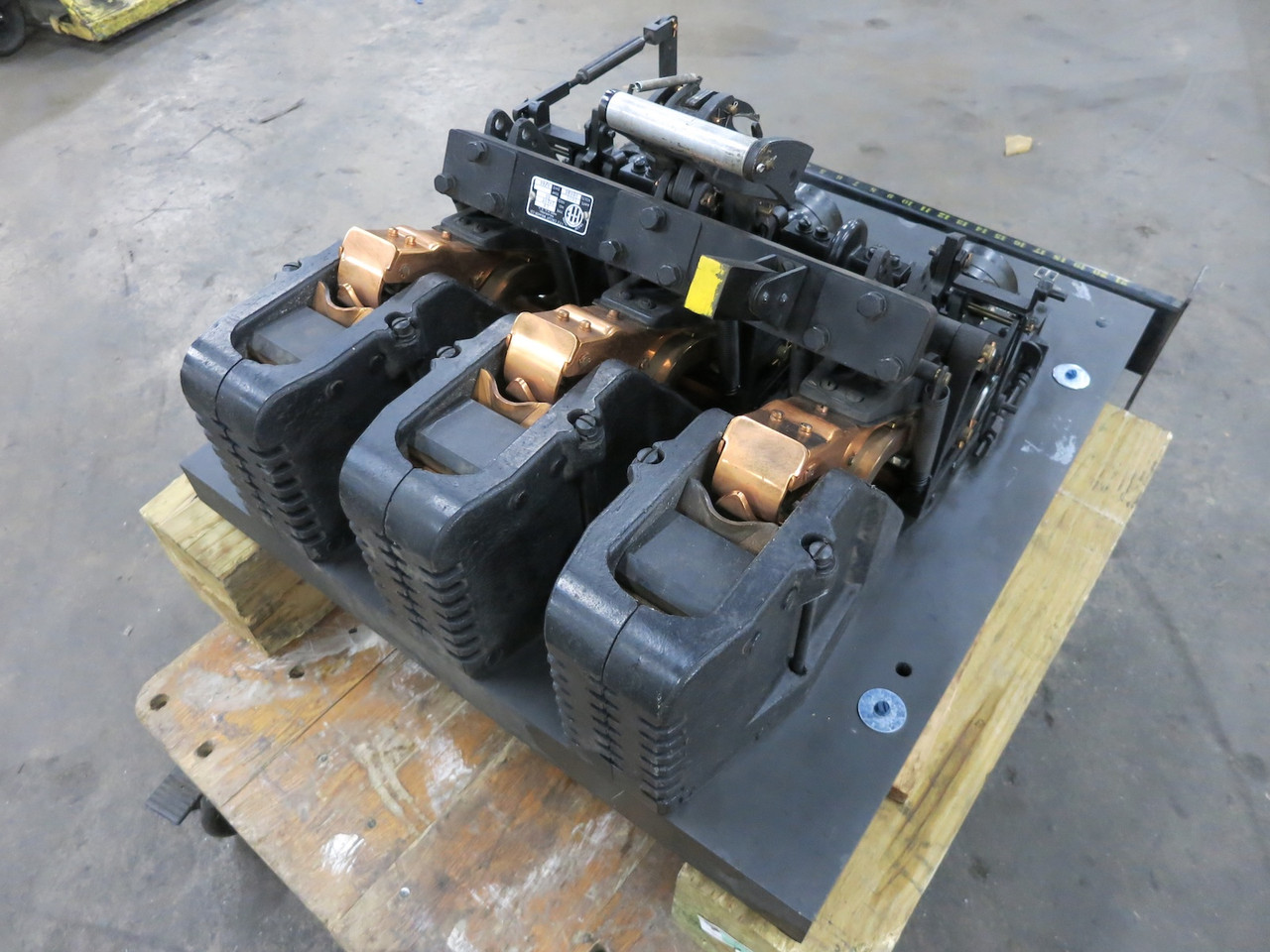 I-T-E LX 1600A Air Circuit Breaker 600V LX1600 1600 Amp 600 VAC LX1600A 18197 (DW6960-1)