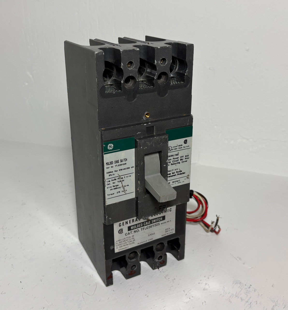GE TFJ236Y225 225A Molded Case Switch Green Label w Aux 225 Amp General Electric (EM5404-3)