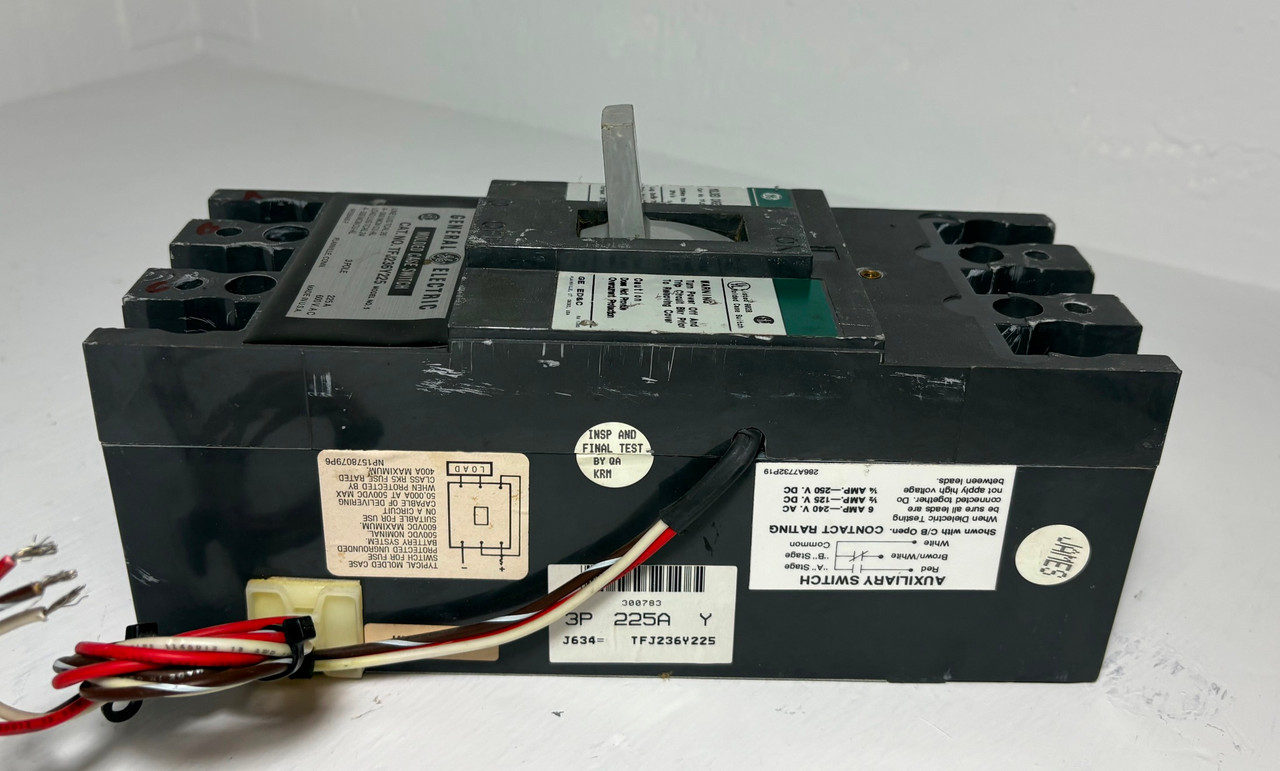 GE TFJ236Y225 225A Molded Case Switch Green Label w Aux 225 Amp General Electric (EM5404-3)