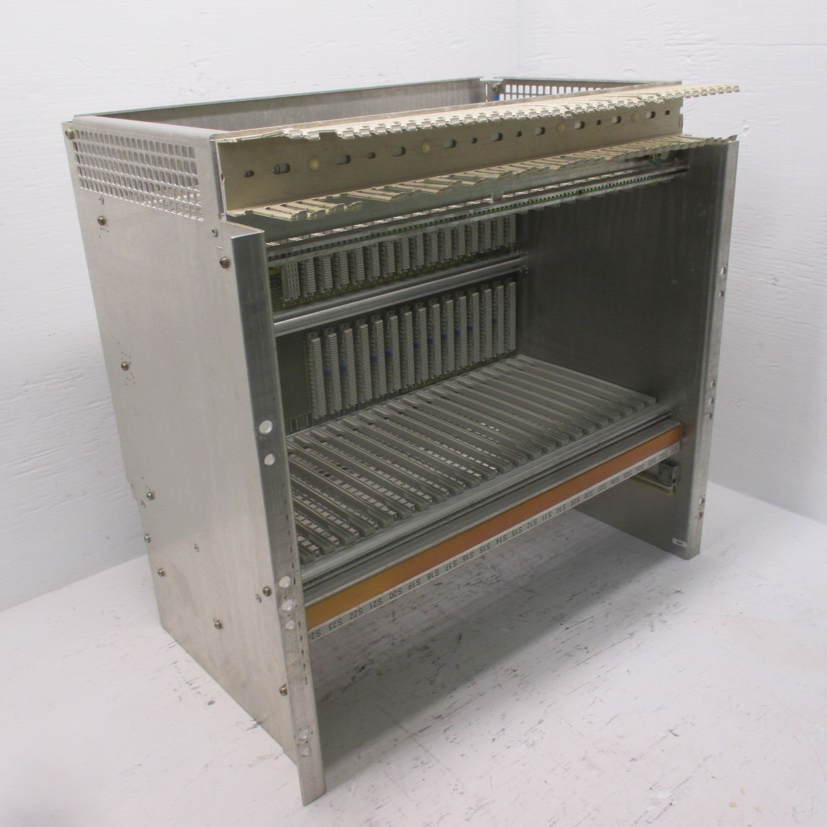 Image of Siemens 6DD2920-0AT1 SIMADYN D 24 Slot Rack PLC Simatic GE.460 691 0007.00 OAT1