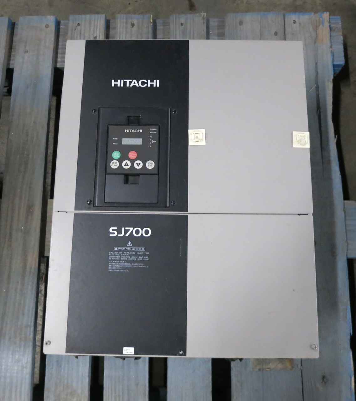 Hitachi SJ700-370HFF2 50 HP AC Transistor Inverter VS Drive 480V 75A 37kW 50HP (DW7024-1)