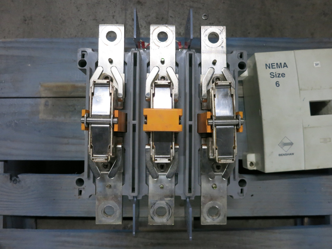 Benshaw RSC-600 Size 6 Magnetic Contactor 660 Amp 3PH 400 HP 120V Coil 660A Sz6 (DW7025-1)