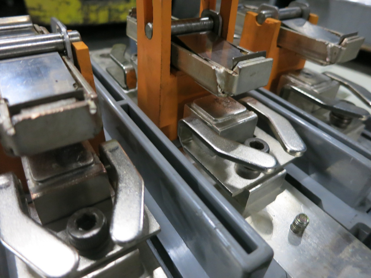 Benshaw RSC-600 Size 6 Magnetic Contactor 660 Amp 3PH 400 HP 120V Coil 660A Sz6 (DW7025-1)