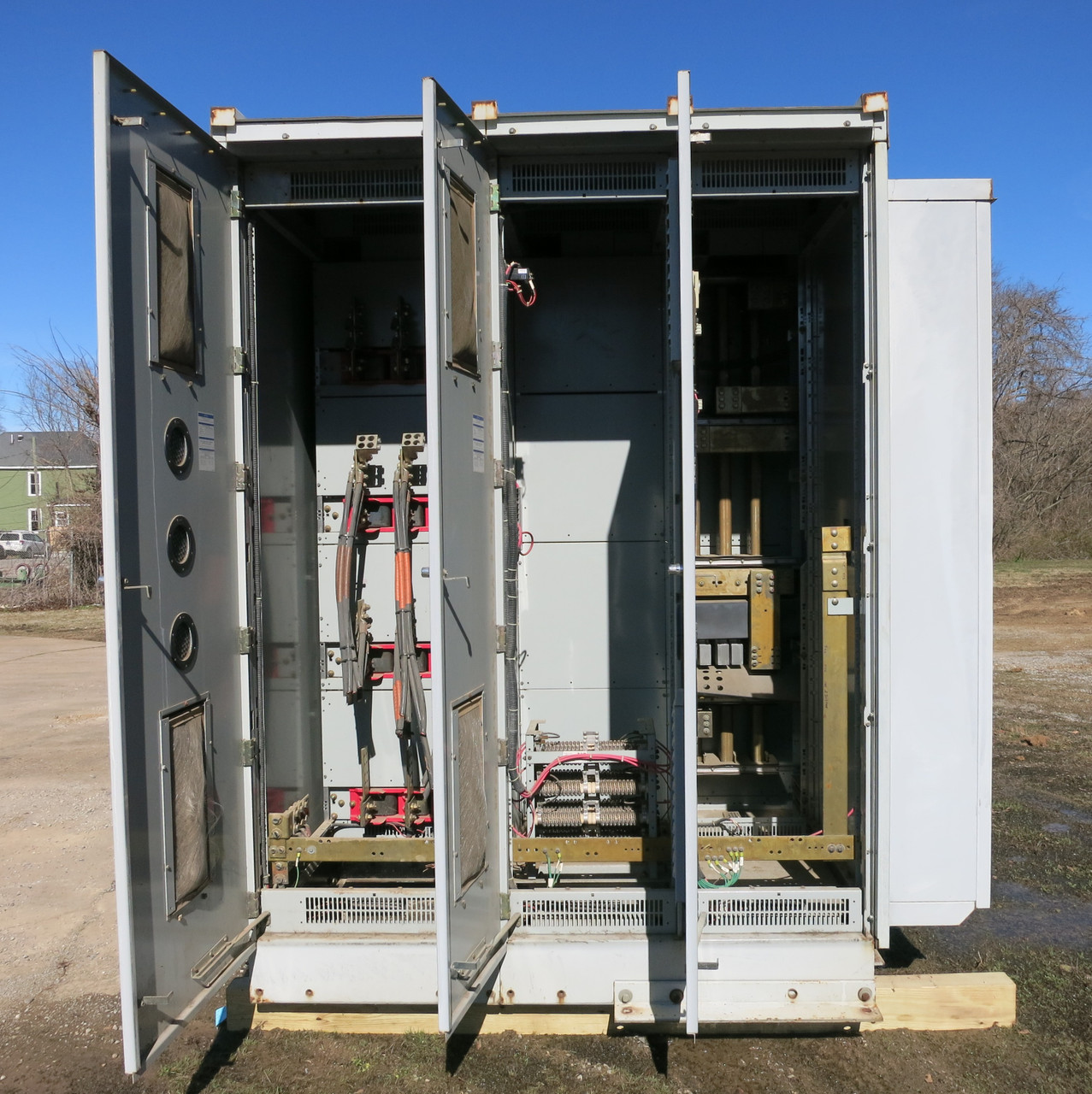 Eaton 3000A 480V Magnum DS Metal Enclosed LV Switchgear 3000 Amp Walk-In 3R (DW7030-1)