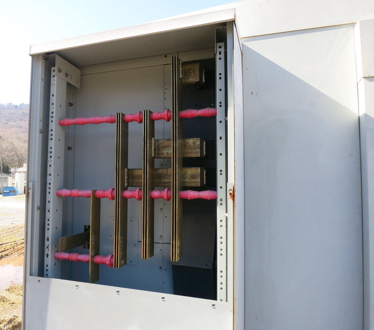 Eaton 3000A 480V Magnum DS Metal Enclosed LV Switchgear 3000 Amp Walk-In 3R (DW7030-1)