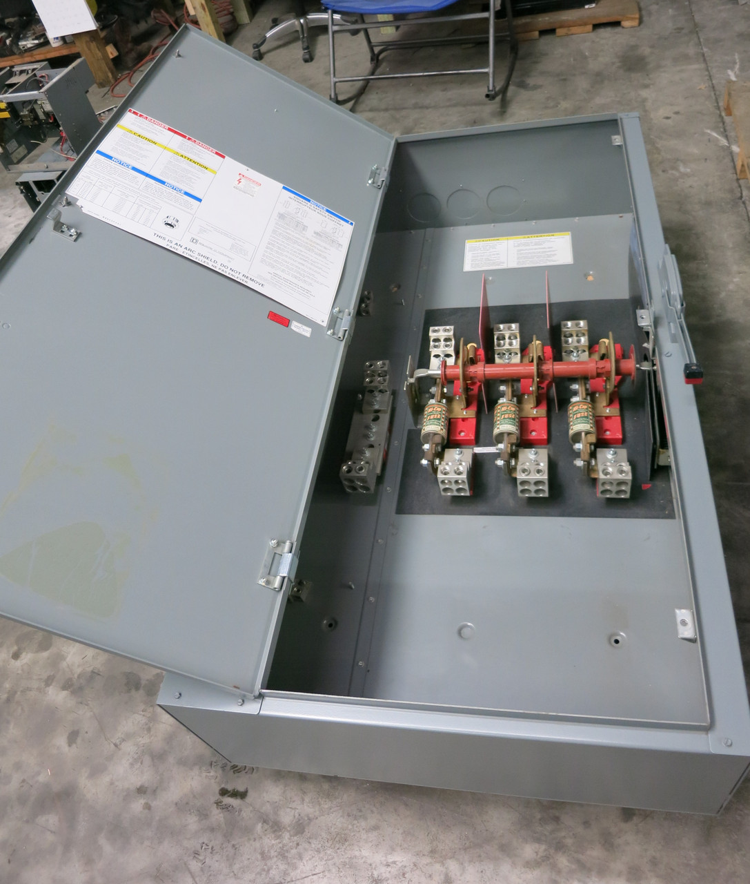 Square D H328N 1200A 240V Fusible Safety Switch Disconnect 1200 Amp H328-N (DW7052-1)