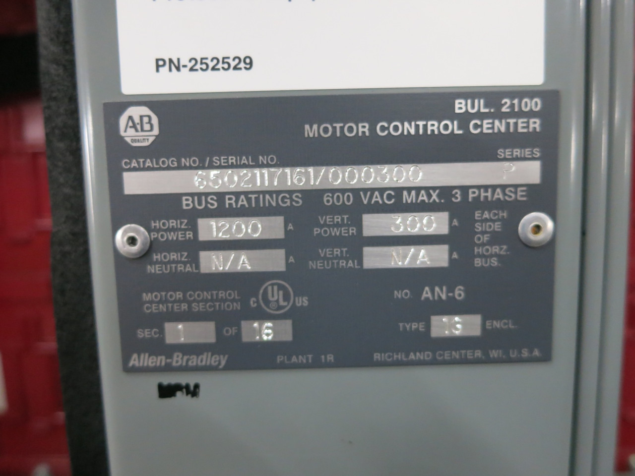 NEW Allen Bradley Centerline 2100 IntelliCENTER 1200A/300A 10x MCC Section 1200 (DW7055-1)