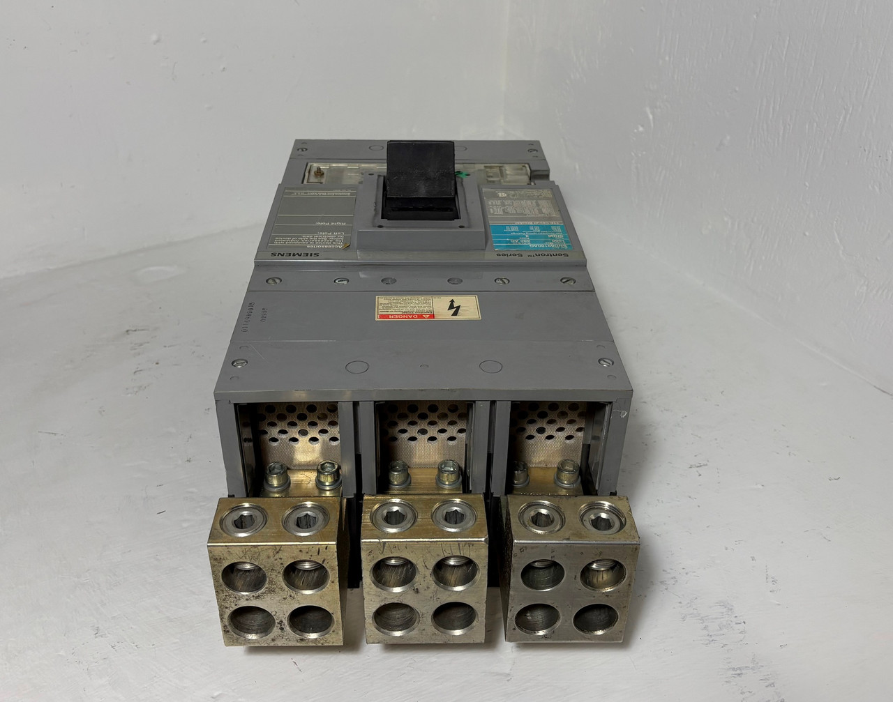Siemens SND69100AG 1000A LIG Sentron Circuit Breaker w 1000 Amp Trip SND6 Ground (EM5429-1)