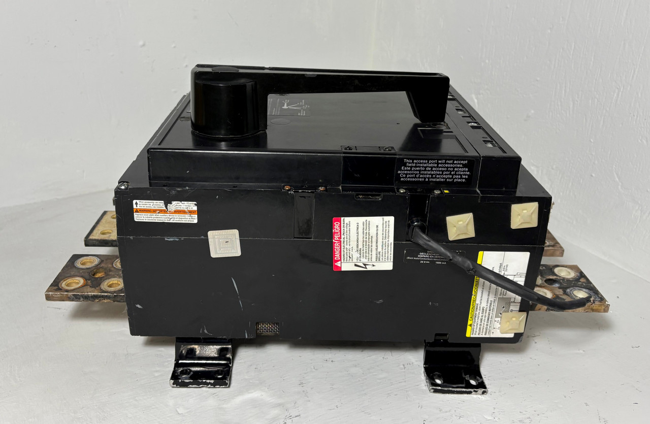 Square D PHF3616001386 2000A Breaker w/ 1600 Amp Trip, Shunt, Aux PAL PHF361600 (EM5428-1)