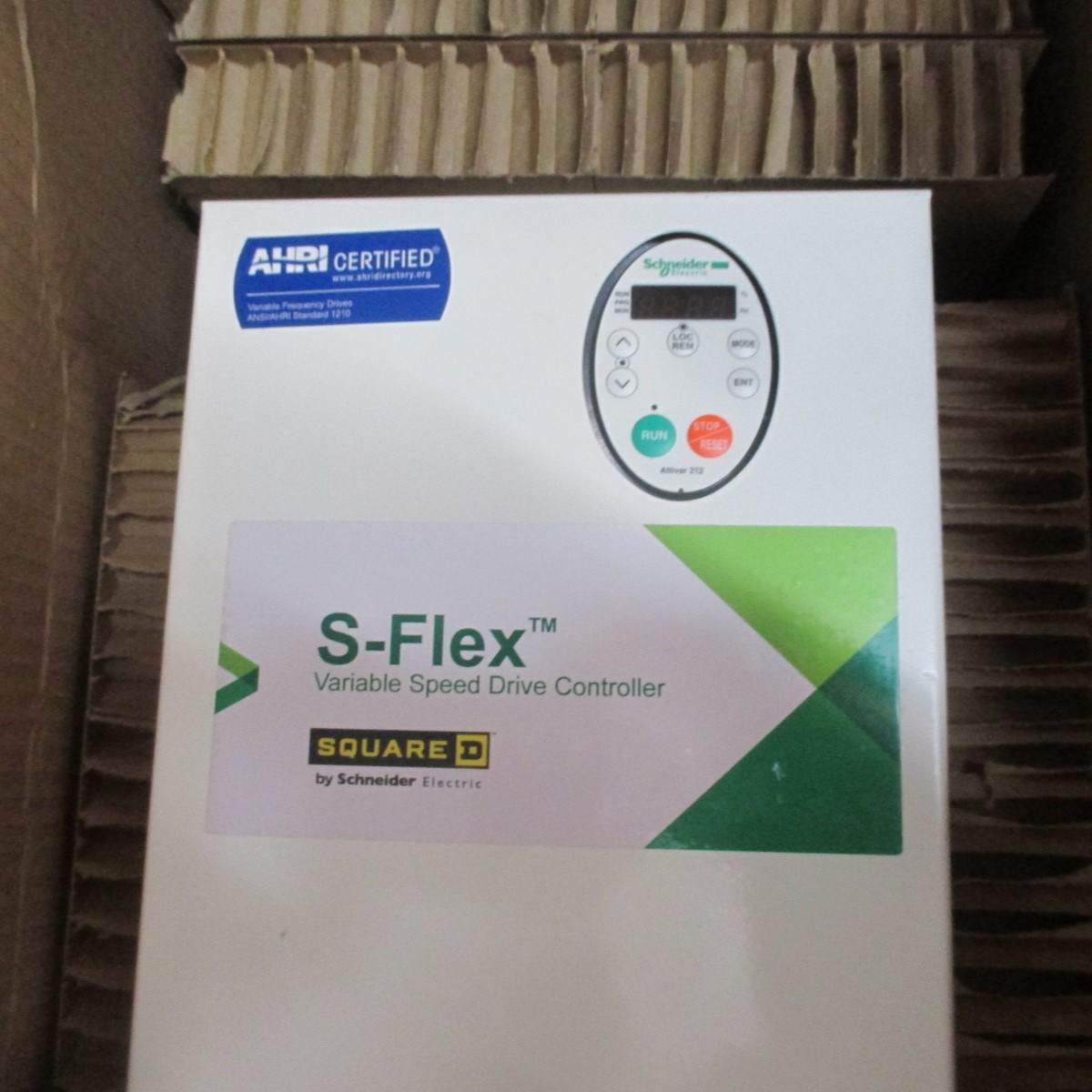 NEW Square D ATV212 S-Flex VS Drive Controller 10 HP Enclosed SFD212HG2Y 208V (AH0528-1)