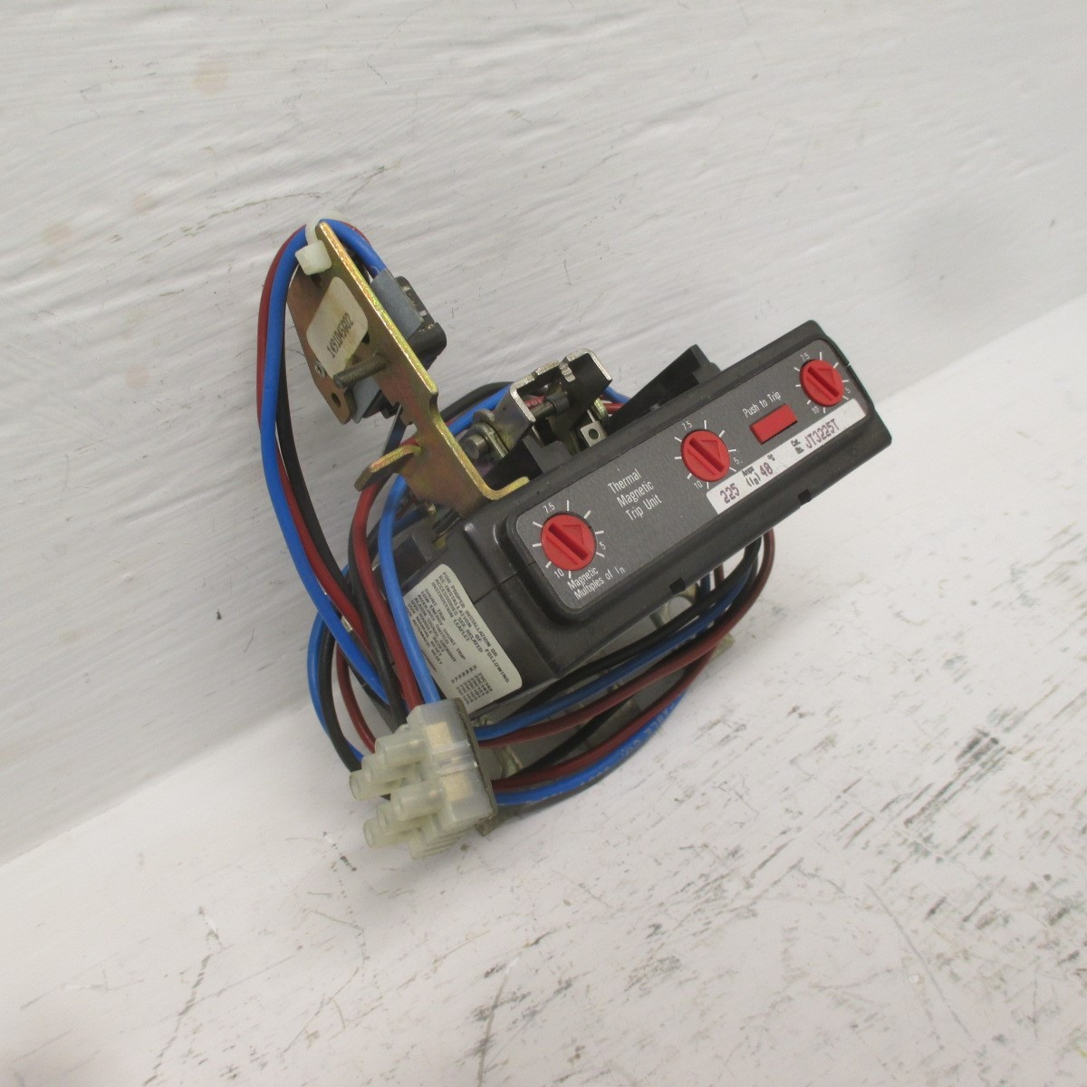 Image of Cutler Hammer JT3225T 225A Thermal Magnetic Breaker Trip Unit w/ AUX 1491D45G02