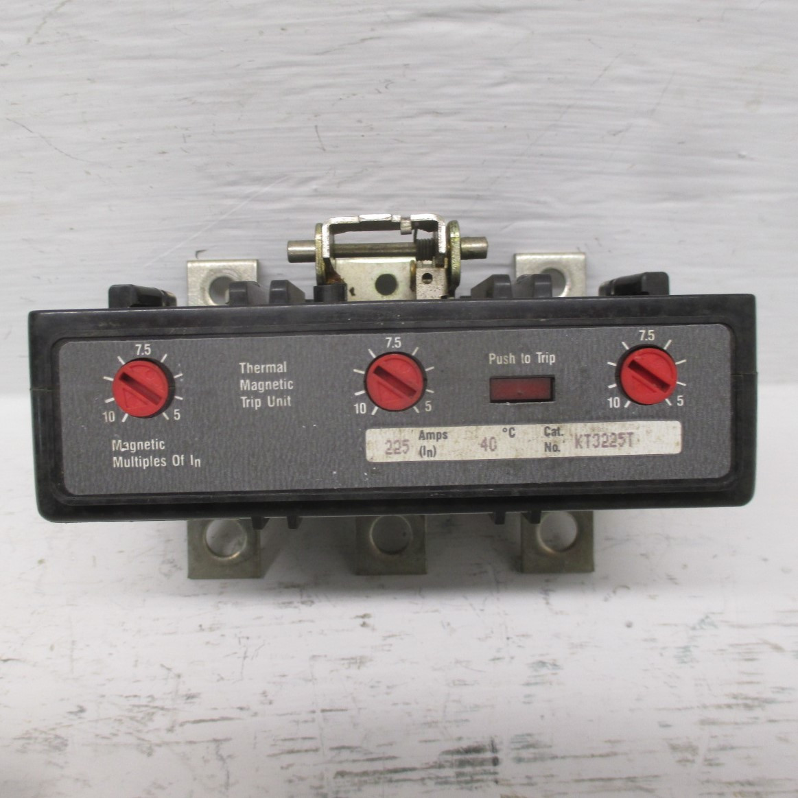 Cutler Hammer KT3225T 225A Thermal Magnetic Circuit Breaker Trip Unit CH 225 Amp (AH0538-1)