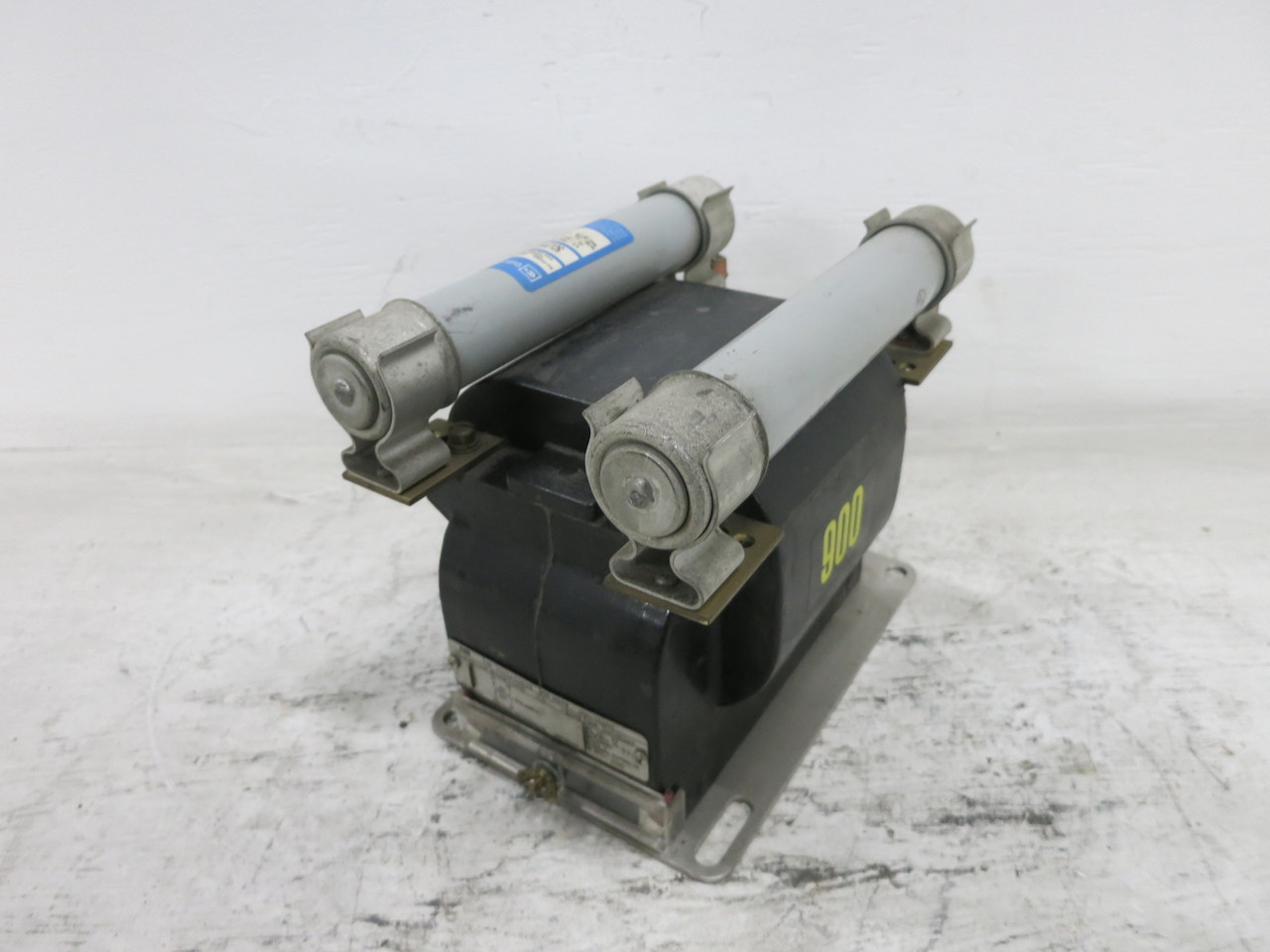 ABB 7525A51G19 VIY-60 Voltage Transformer Ratio 7.5:1 900/1560Y 900-120 (DW7081-3)