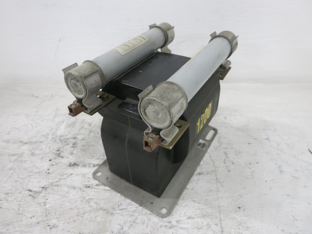 ABB 7525A54G25 VIY-60 Voltage Transformer Ratio 10:1 1200/2078Y 1200-120 (DW7078-1)