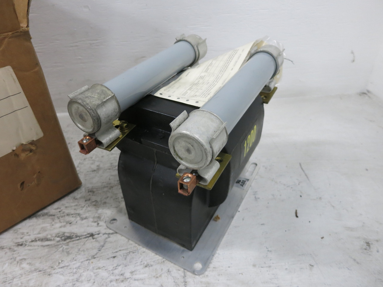 NEW ABB 7525A54G25 VIY-60 Voltage Transformer Ratio 10:1 1200/2078Y 1200-120 (DW7077-1)