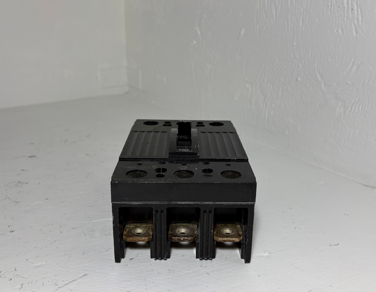 GE THQD32125 125A Circuit Breaker Type THQD 3 Pole 240V 125 Amp General Electric (EM5441-1)