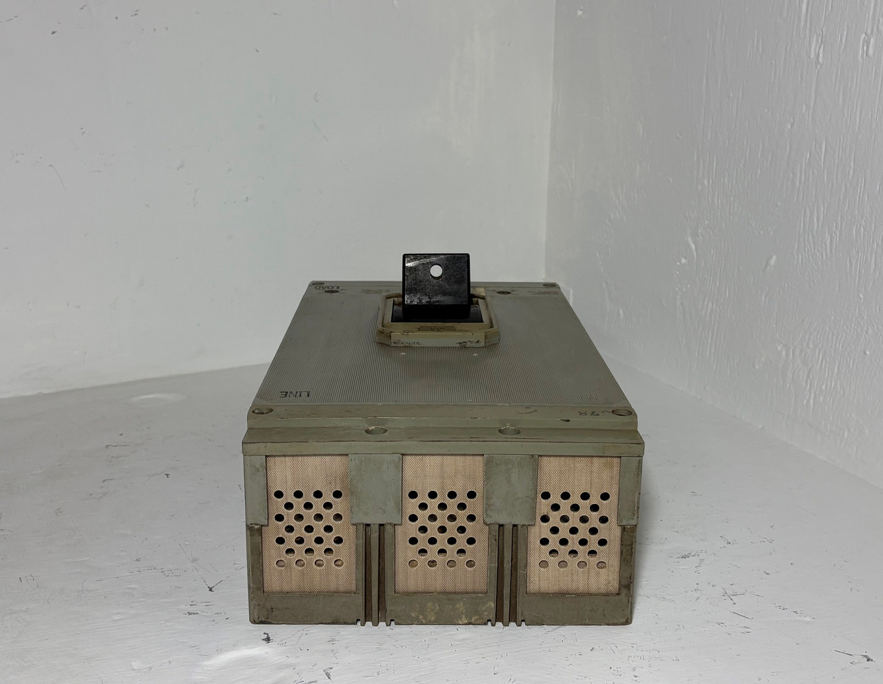 I-T-E HP3F160 1600A Circuit Breaker w 1200 Amp Trip HP3-F160 600V 3P ITE Siemens (EM5448-1)