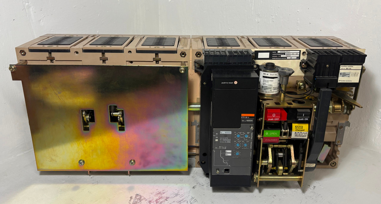 Merlin Gerin MP40H1 4000A Masterpact Circuit Breaker w 4000 Amp Plug & Shunt LSI (EM5449-2)