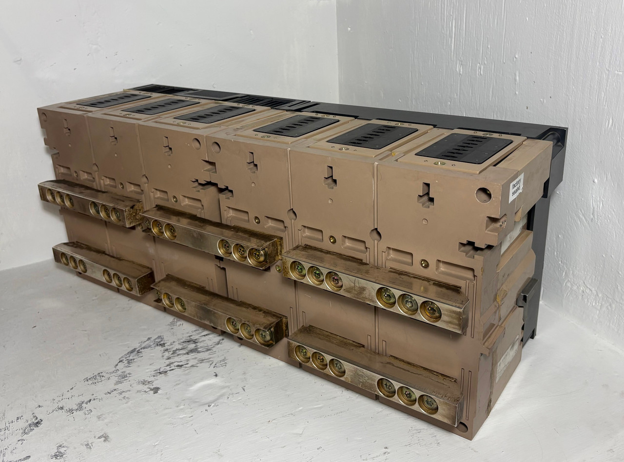Merlin Gerin MP40H1 4000A Masterpact Circuit Breaker w 4000 Amp Plug & Shunt LSI (EM5449-2)
