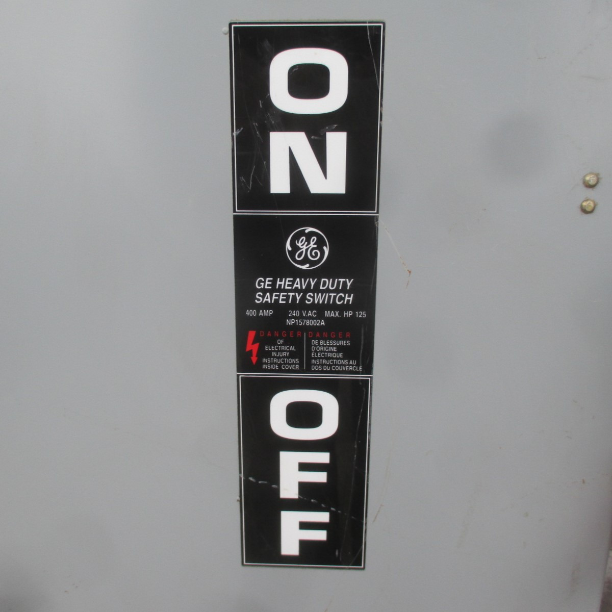 General Electric GE TH4325 400A Model 9 240V Heavy Duty Fusible Safety Switch 4W (AH0561-1)