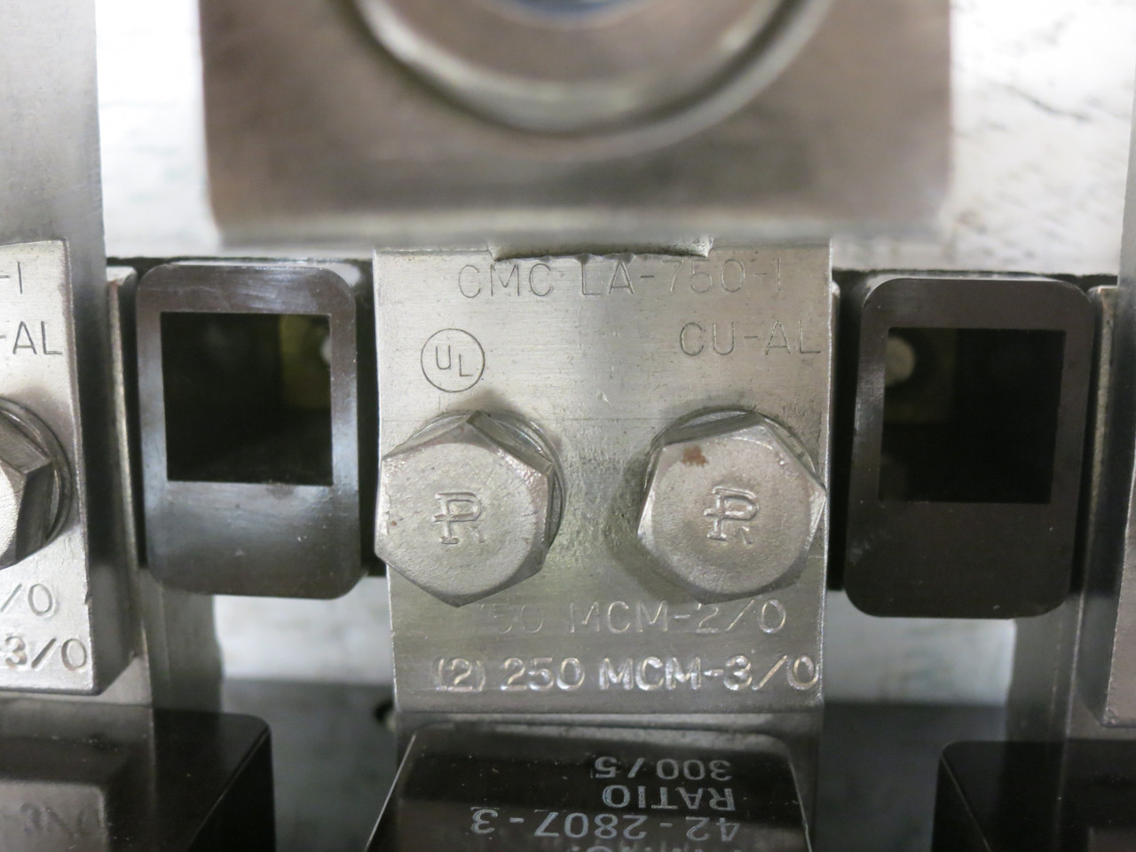 Eaton C300CN3 + 42-2807-3 Overload Relay Current Transformer Assembly 300:5 CT (DW7112-1)