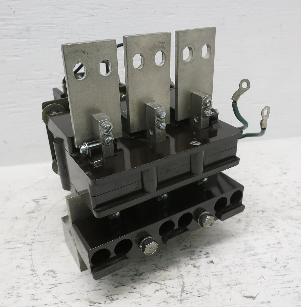 Eaton C300CN3 + 42-2807-3 Overload Relay Current Transformer Assembly 300:5 CT (DW7112-1)