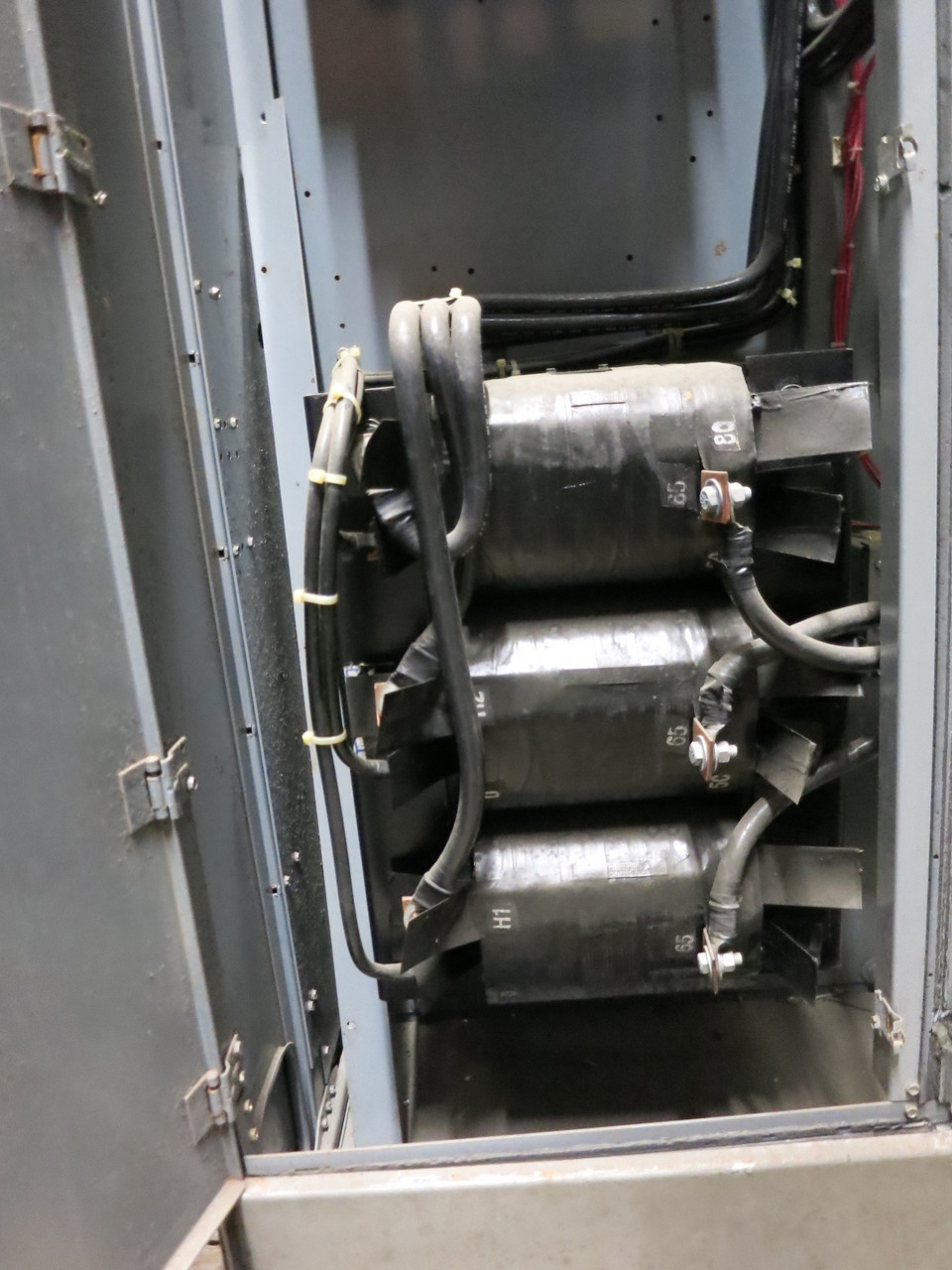 Eaton Size 6 Reduced Voltage Motor Starter 300 HP KST Autotransformer 500A Trip (DW7140-1)