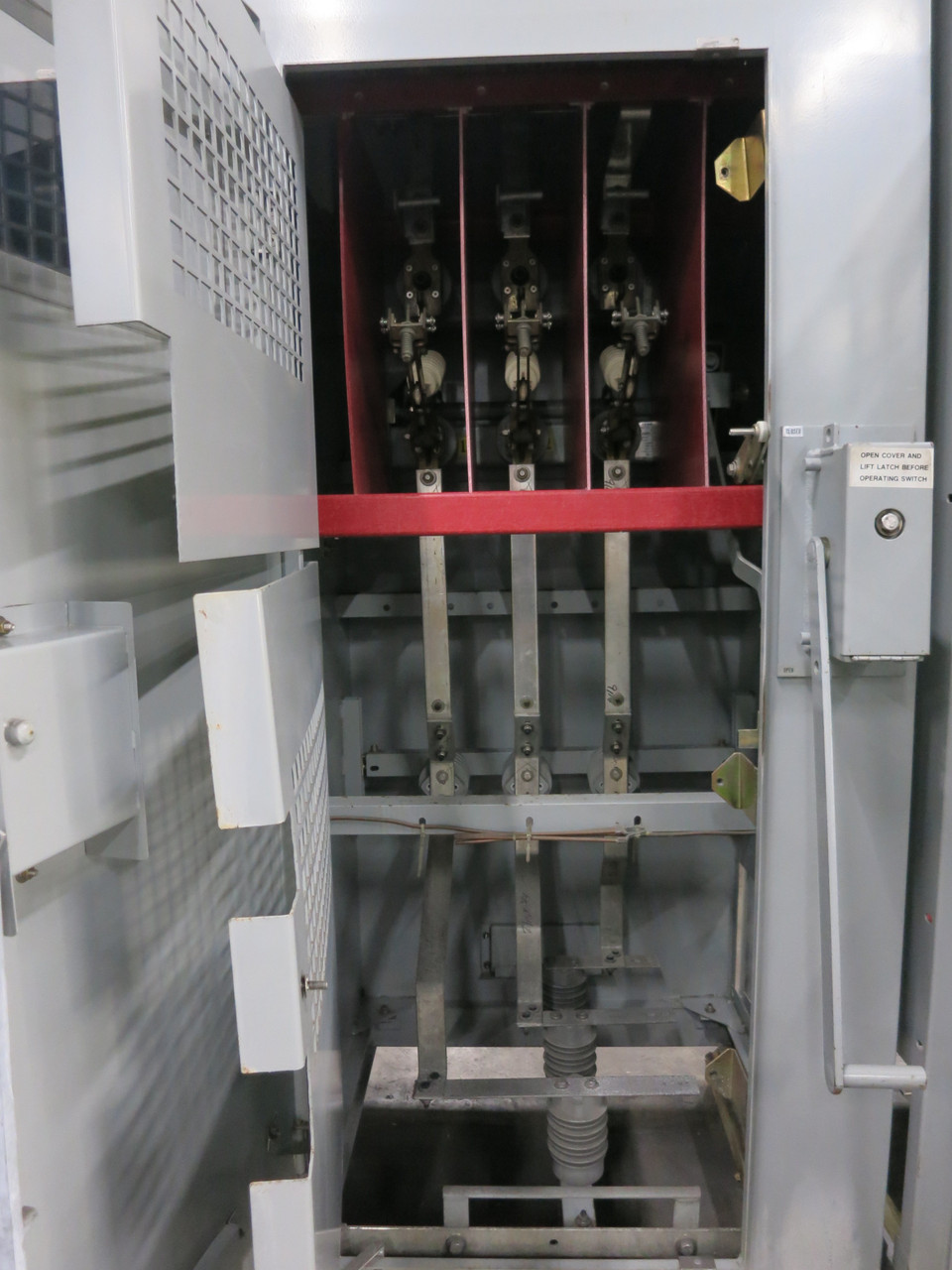 NEW 5kV Switchgear Fusible Load Interrupter Switch 600A Auto Jet S&C 5 kV 4.16kV (DW7150-1)