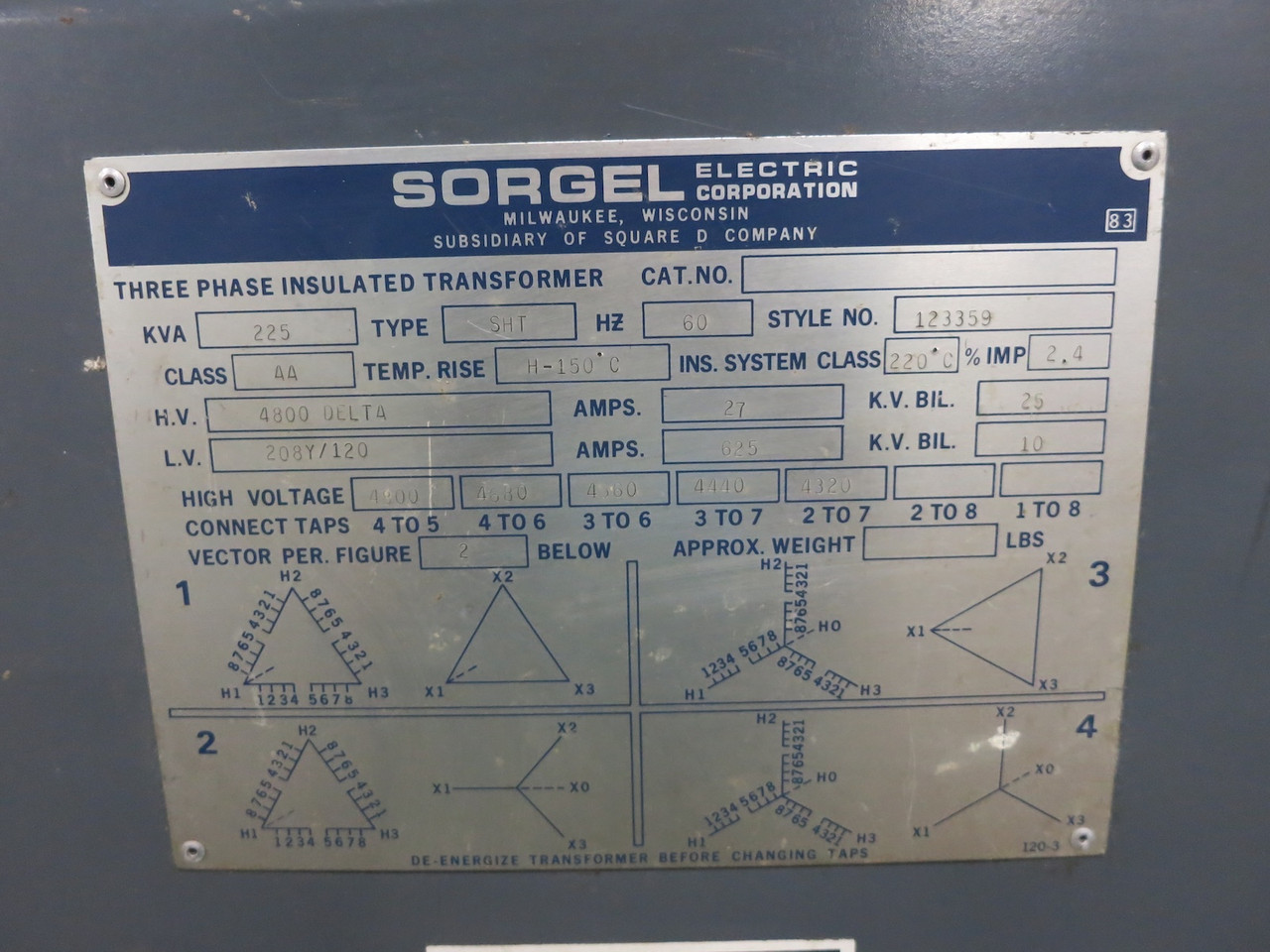 Square D 225 kVA 4800 Delta to 208Y/120 V 3PH Dry Type Transformer 4800V 208 (DW7147-1)