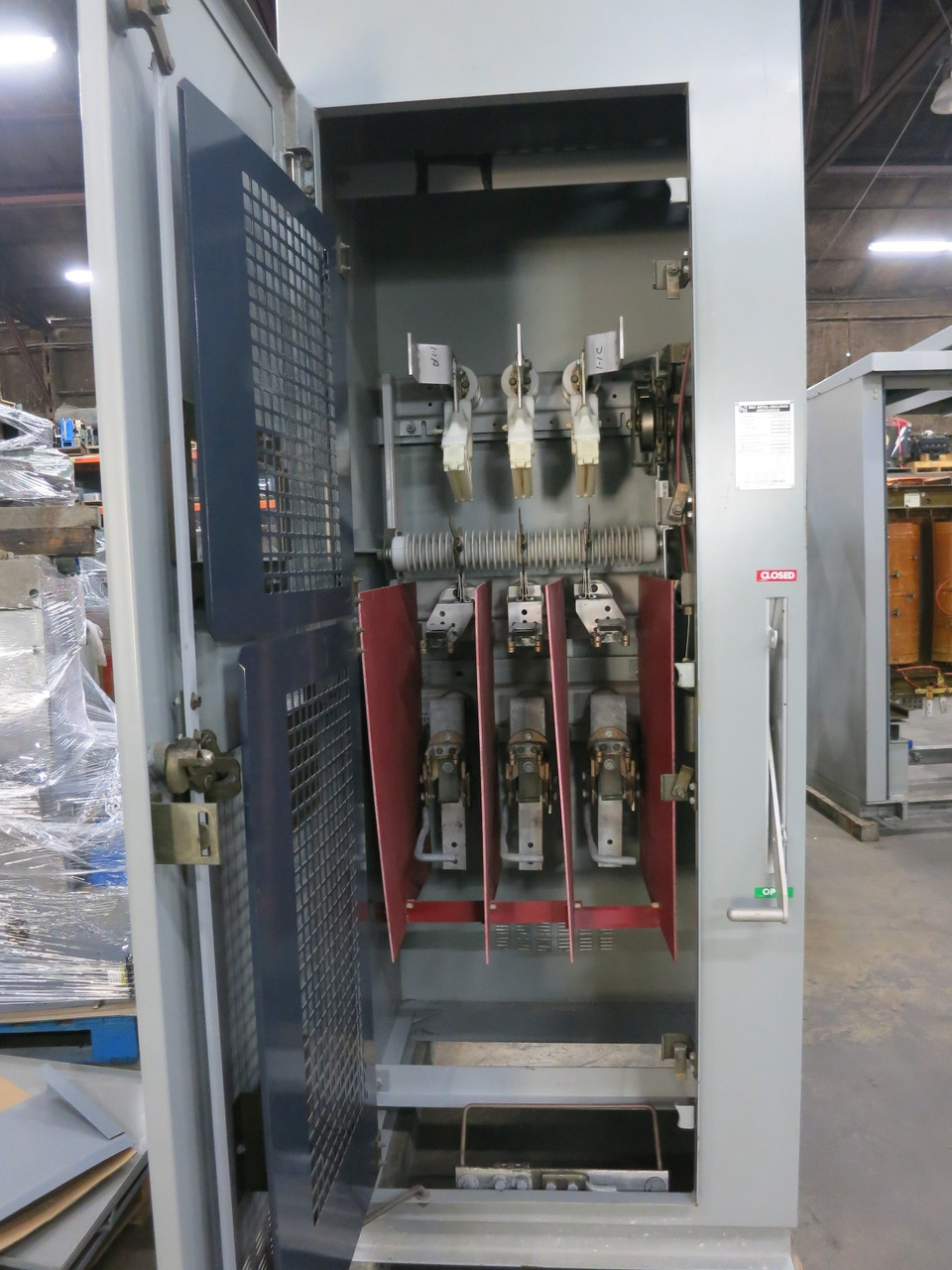 S&C 5 kV 200A Fusible Load Interrupter Switch 200 Amp 255410R1 Mini-Rupter 4160V (DW7162-1)