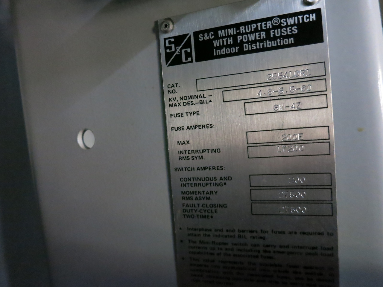 S&C 5 kV 200A Fusible Load Interrupter Switch 200 Amp 255410R1 Mini-Rupter 4160V (DW7162-1)